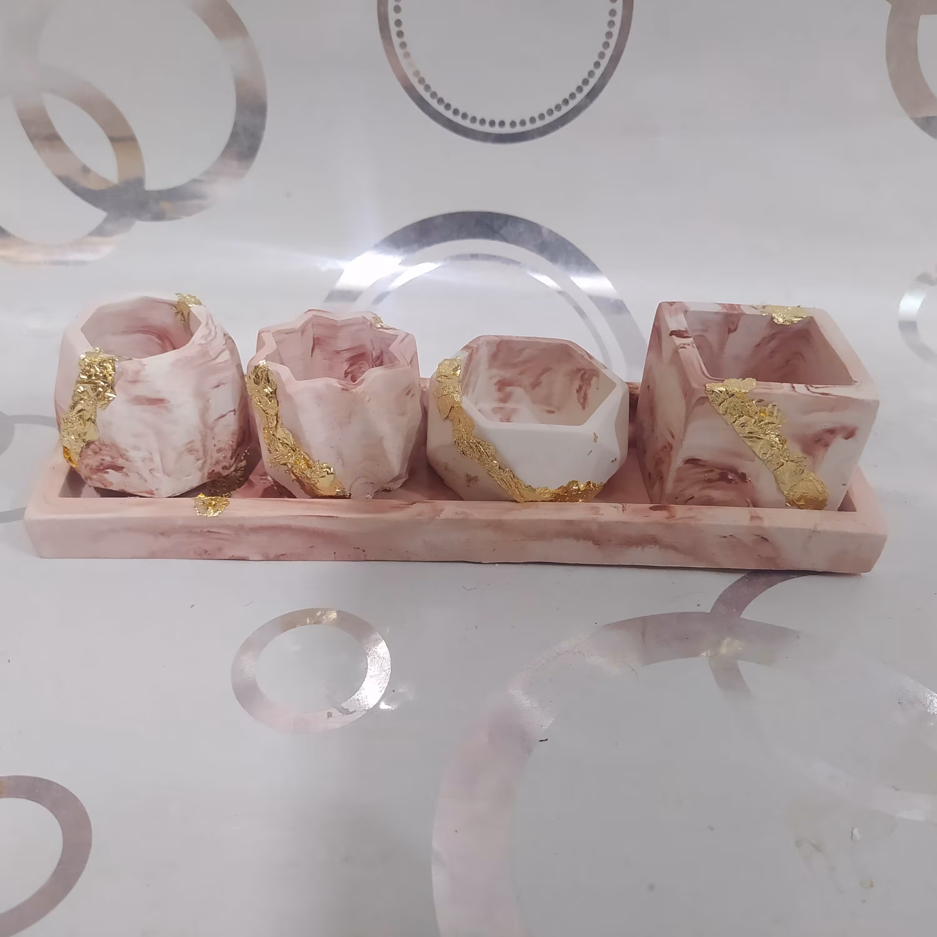 ست مینیاتوری کار شده با ورق طلا