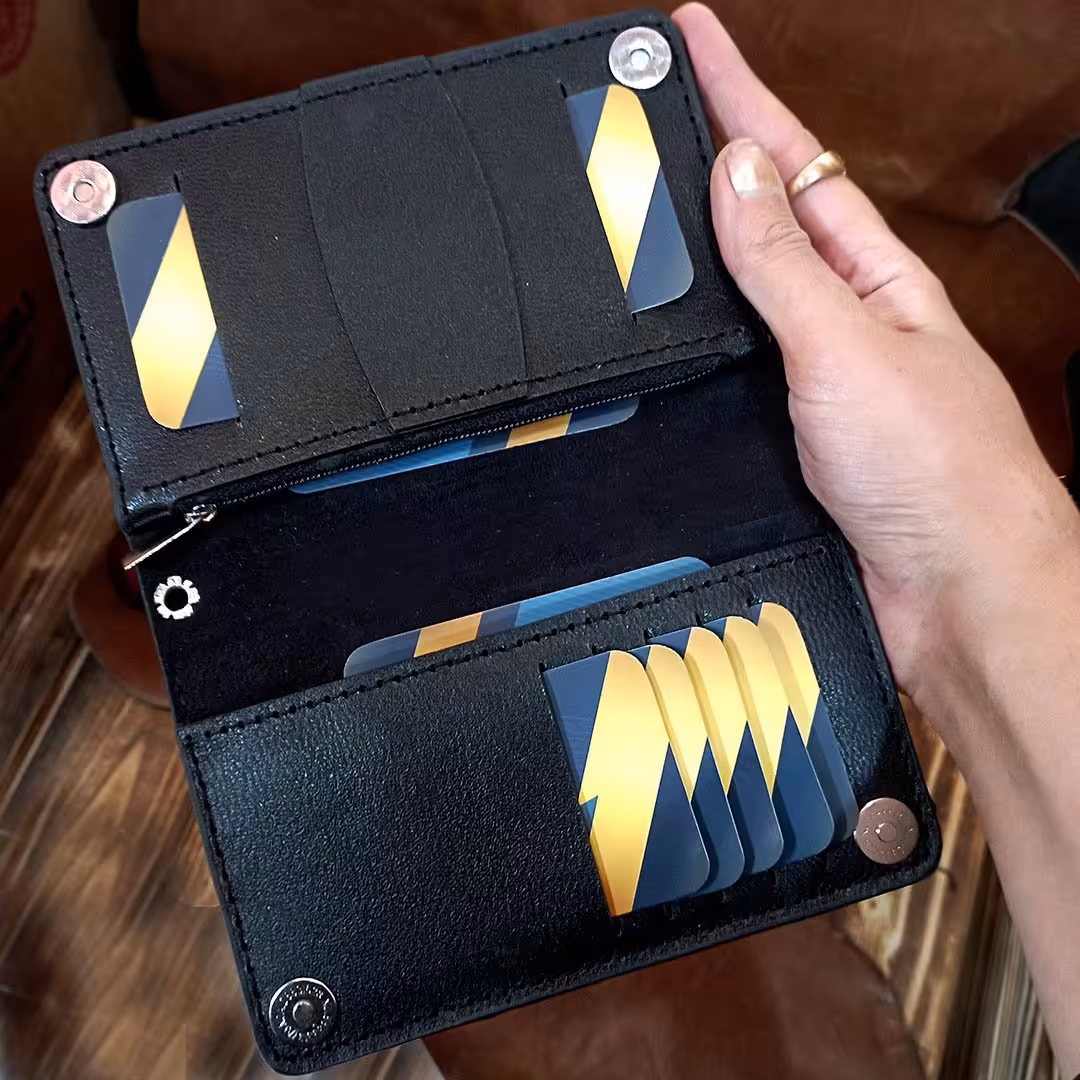 کیف پول  چرم طبیعی  کد 207 ارسال رایگان 