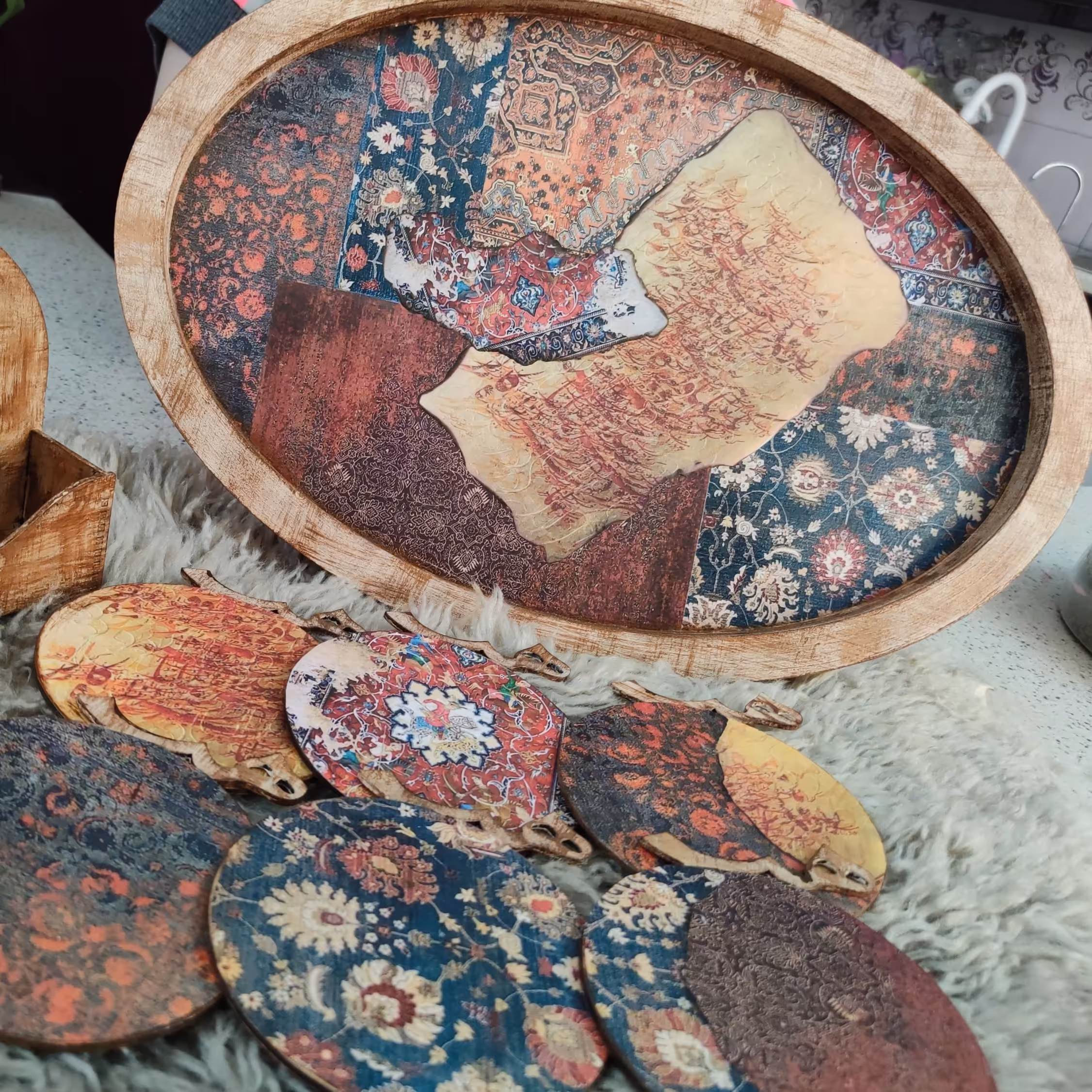 سینی چوبی دکوپاژ همراه با ست زیرلیوانی