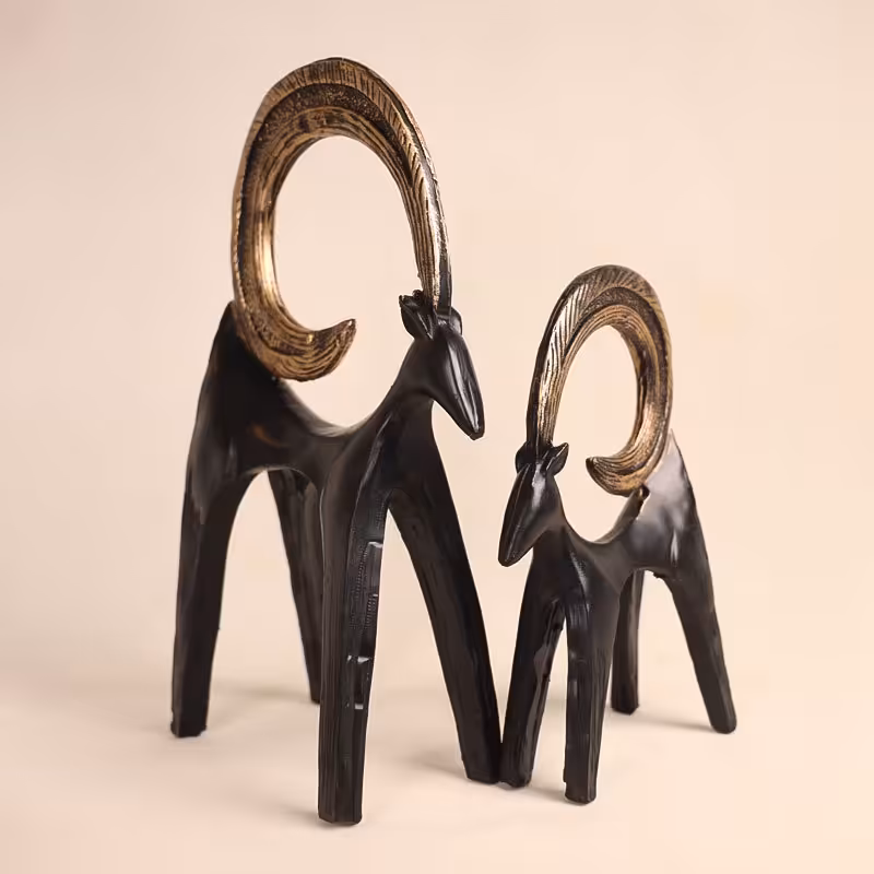 دکوری کاپرا مشکی، طلایی 