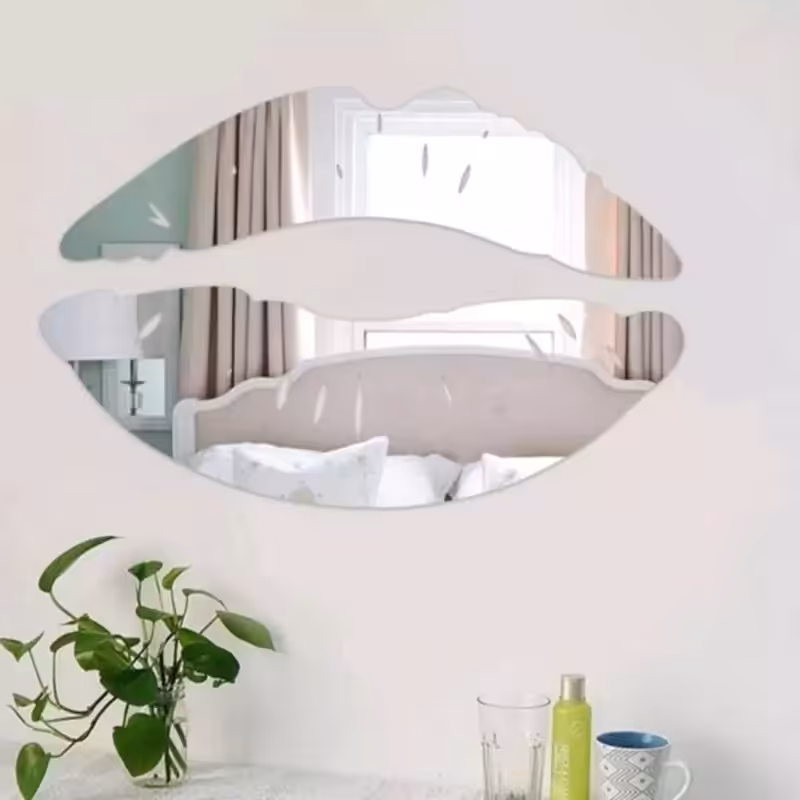 اینه دکوراتیو مدل لب سایز چهل سانت