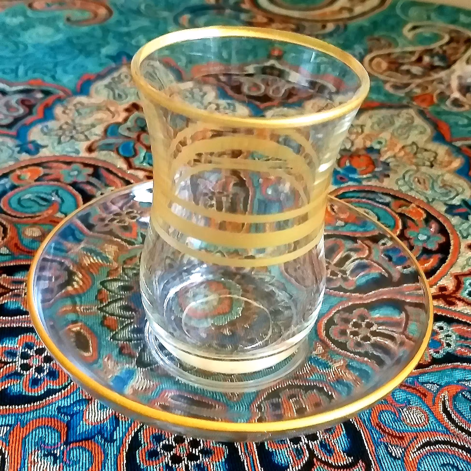 استکان ونعلبکی دورطلایی