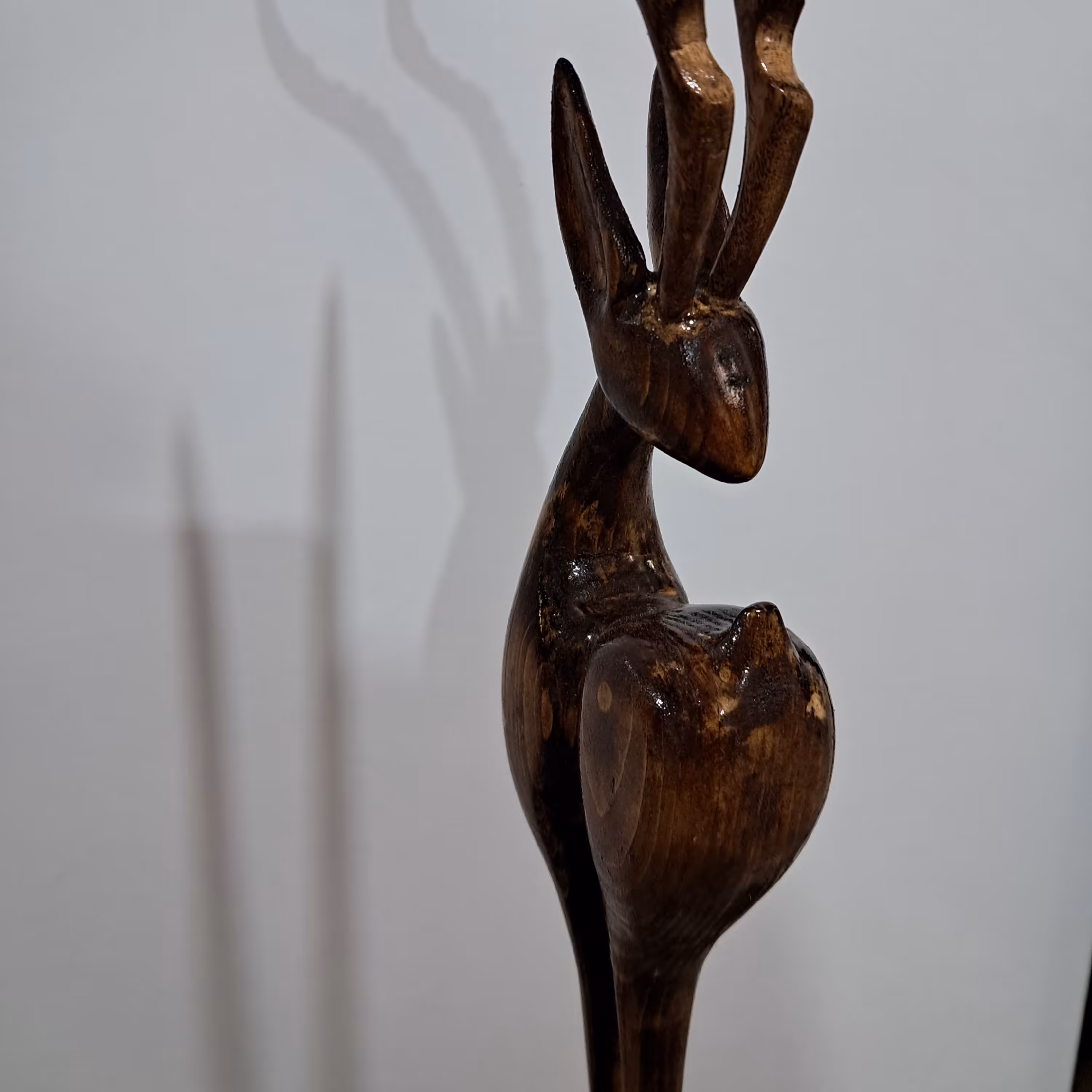 غزال چوبی قهویی  تکی (پس کرایه)