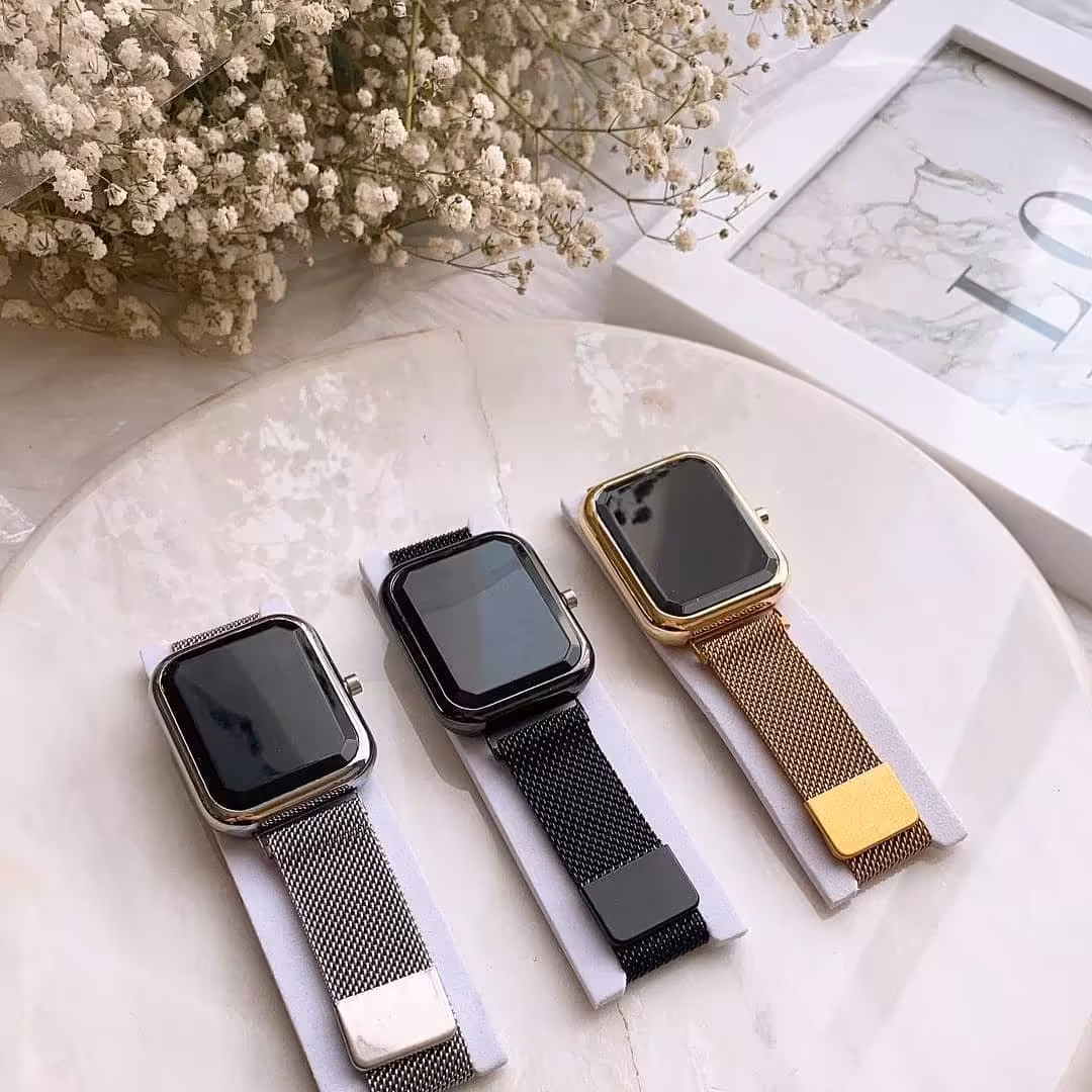 ساعت مگنتی LED شیک و جذاب