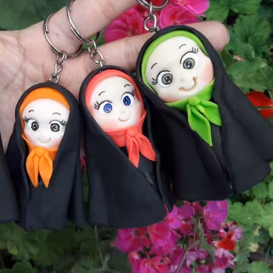 جاسوئیچی دختر چادری