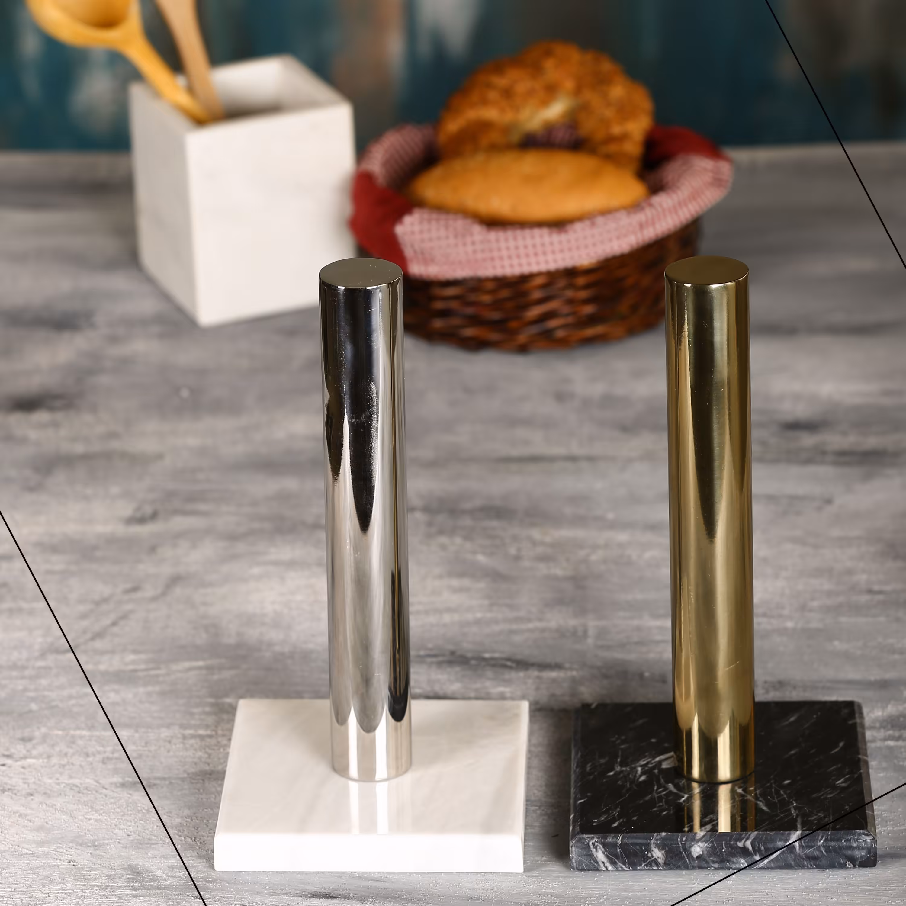 جا دستمال کاغذی  سنگی - مشکی - مربع 14-14 و ارتفاع27 - لوله استیل طلایی 