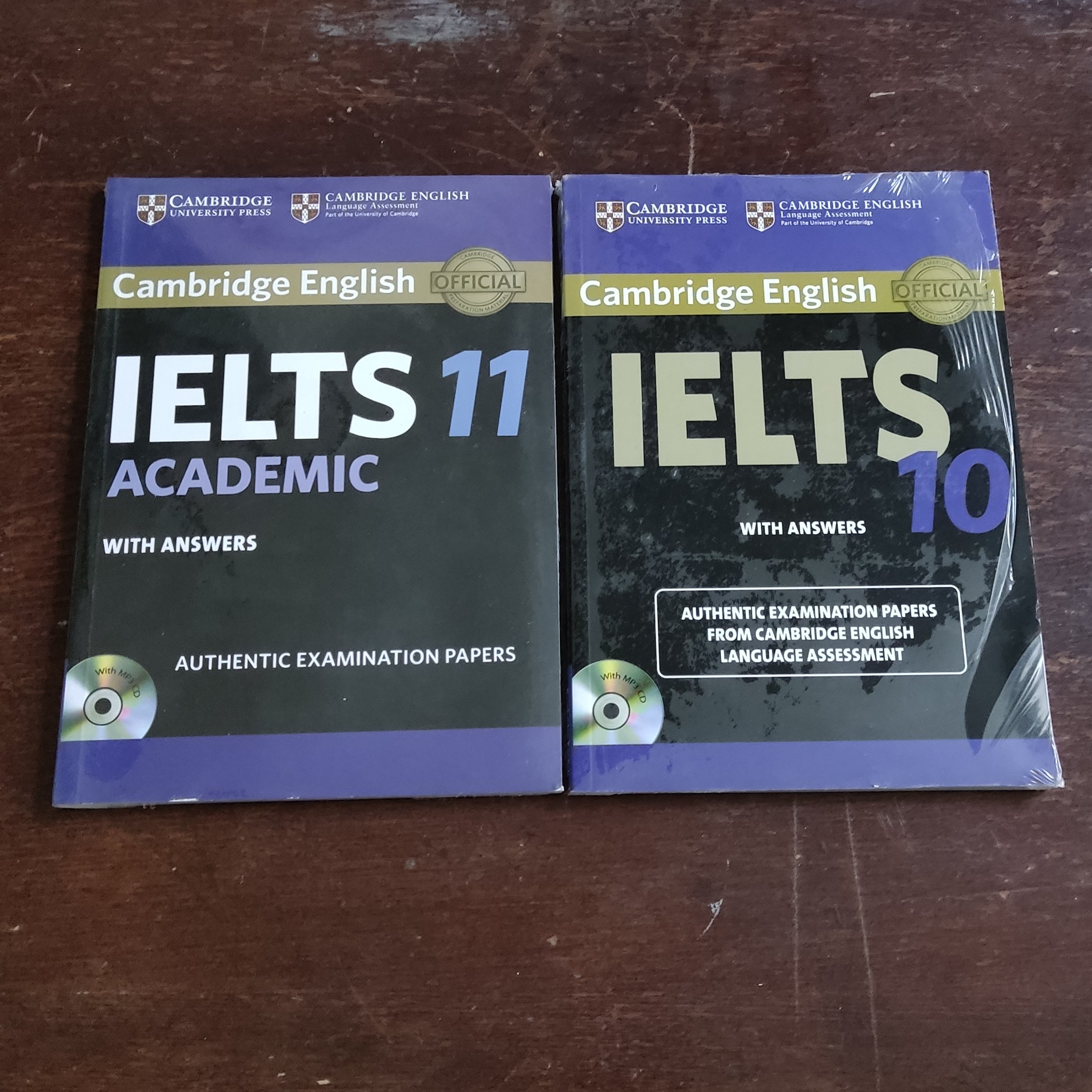 آیلتس    ielts Cambridge9،10  (دو کتاب)
