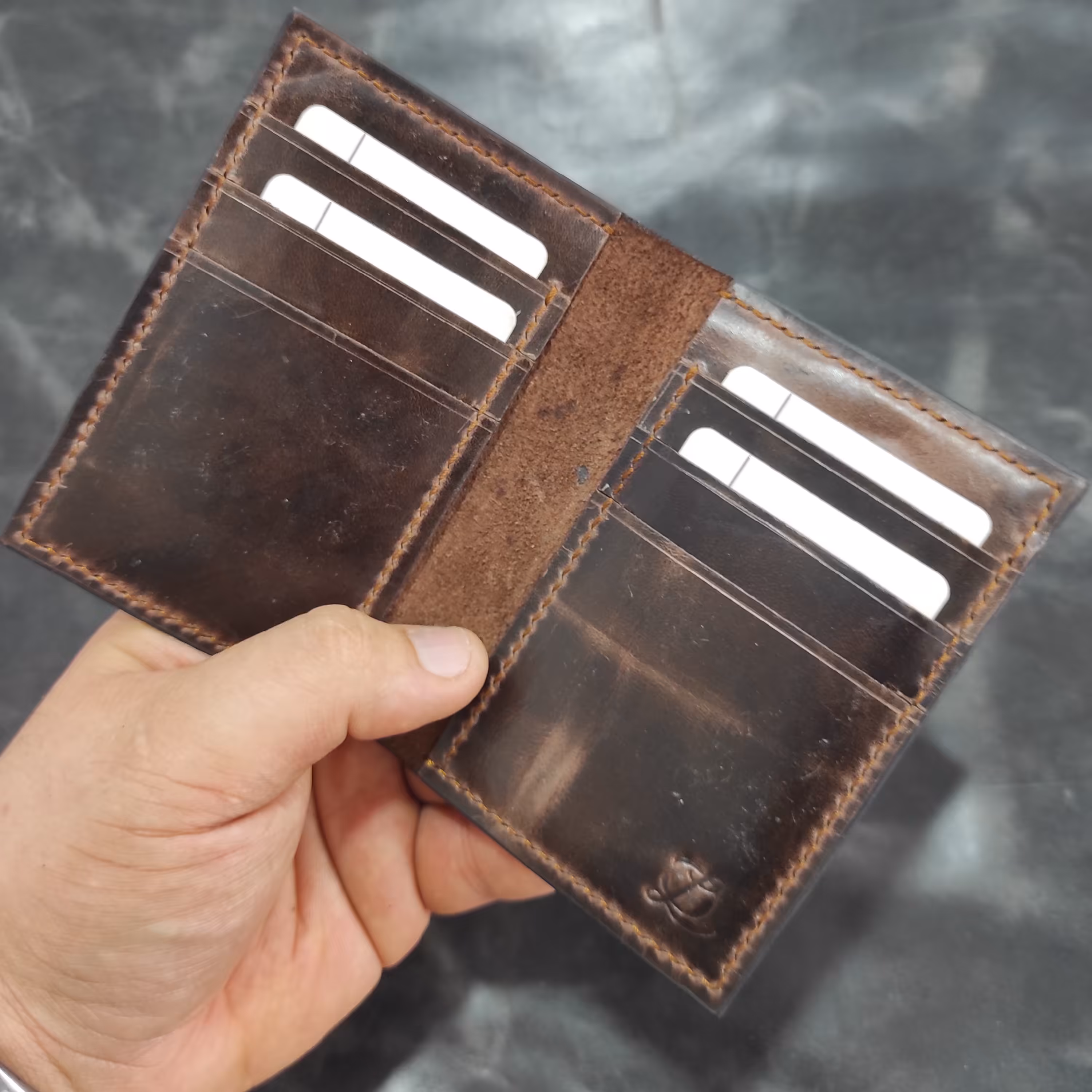 جاکارتی تاشو چرم طبیعی دستدوز