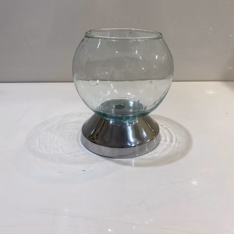  تنگ هفت سین  جنس  فلز شیشه ارتفاع  15  هزینه ارسال به عهده مشتری وپسکرایه 