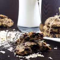 کوکی خانگی جودوسر با شکر قهوه ای مناسب جهت رژیمهای روزانه شما .