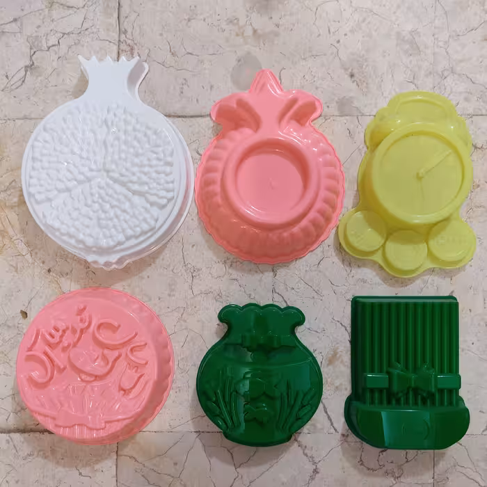 پک پنج تایی قالب های ژله پلاستیکی به انتخاب مشتری. اگه طرحی در  آیتمهای دیگه هم