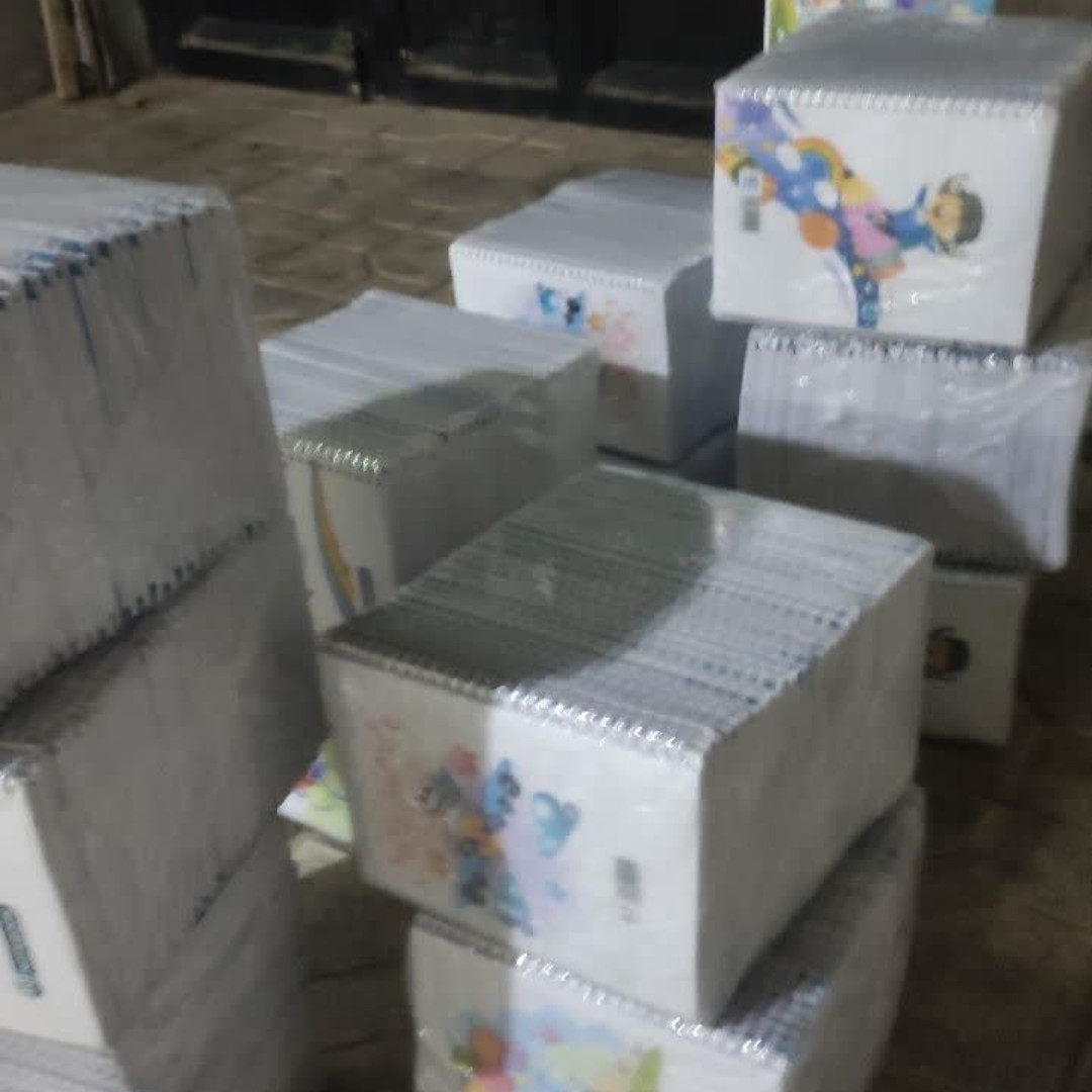 دفتر 40 برگ فنری بگه درجه یک 70گرم جلد طلق به قیمت عمده نقاشی