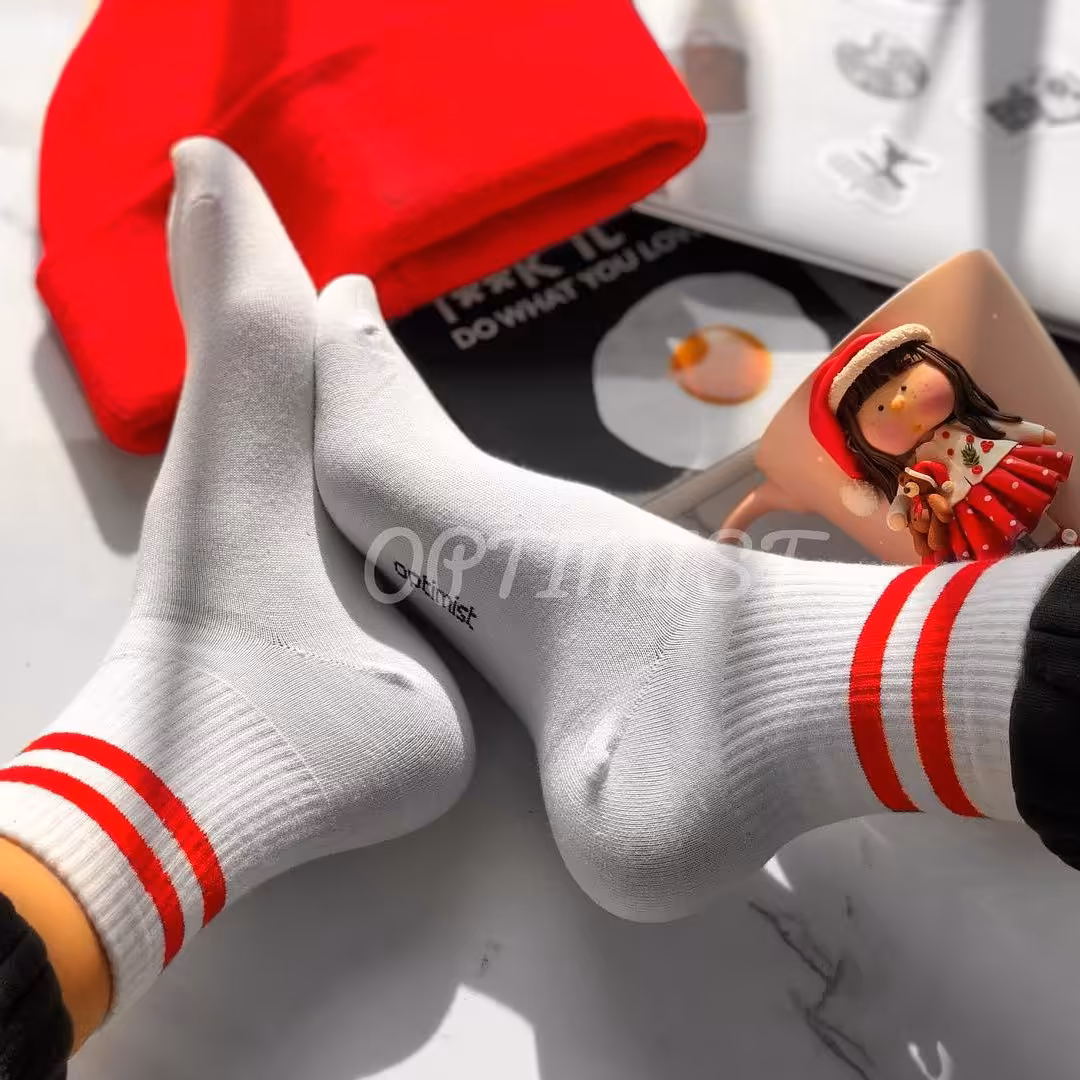 جوراب آپتمیست سفید دو خط قرمز