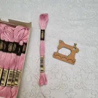 نخ گلدوزی پنگوئن صورتی  کد 3689