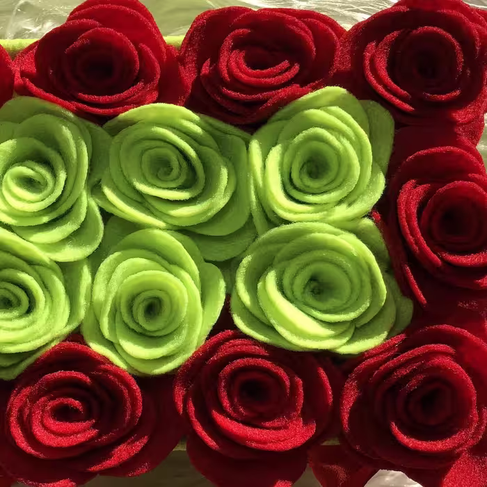 پک 20 عددی شاخه گل رز نمدی