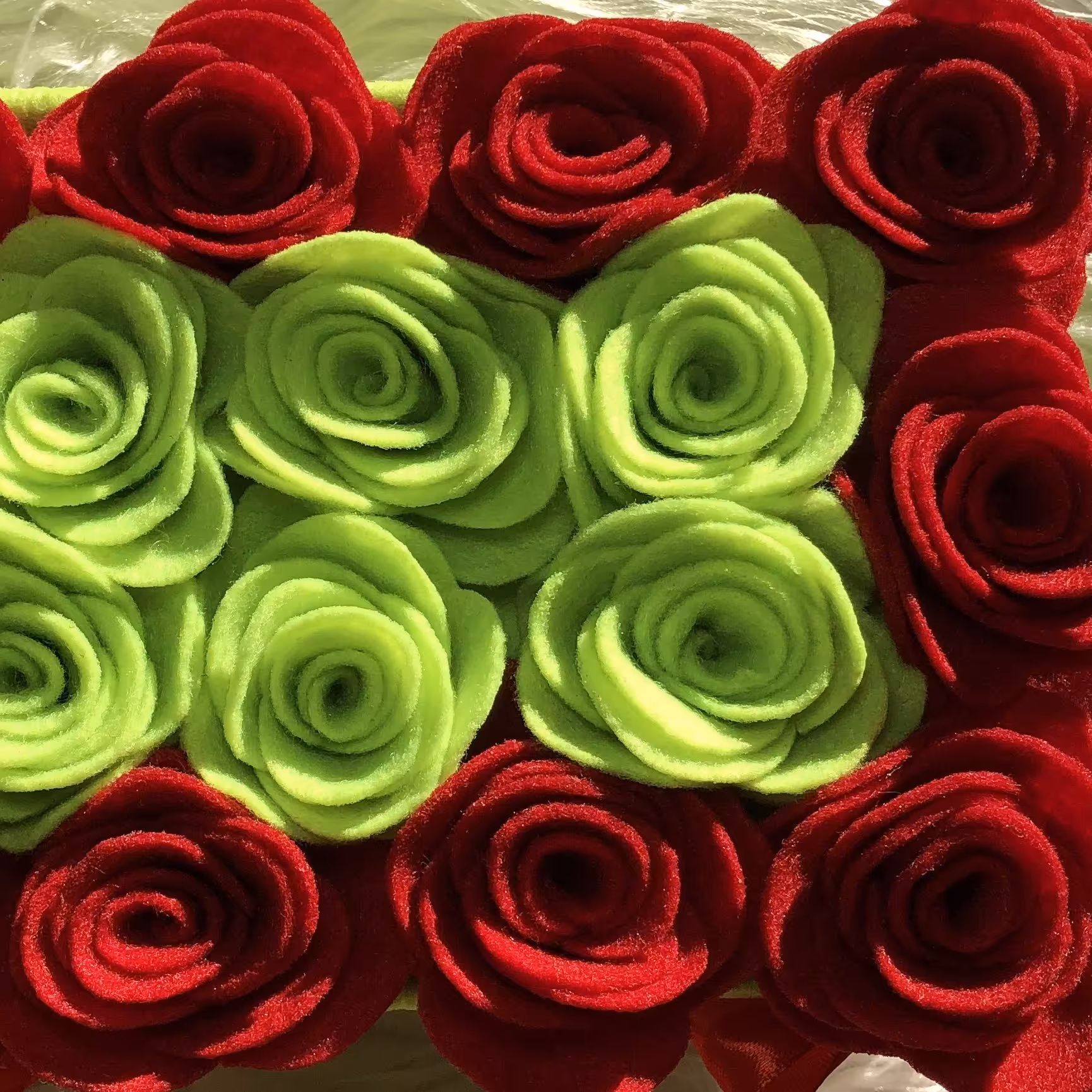 پک 20 عددی شاخه گل رز نمدی