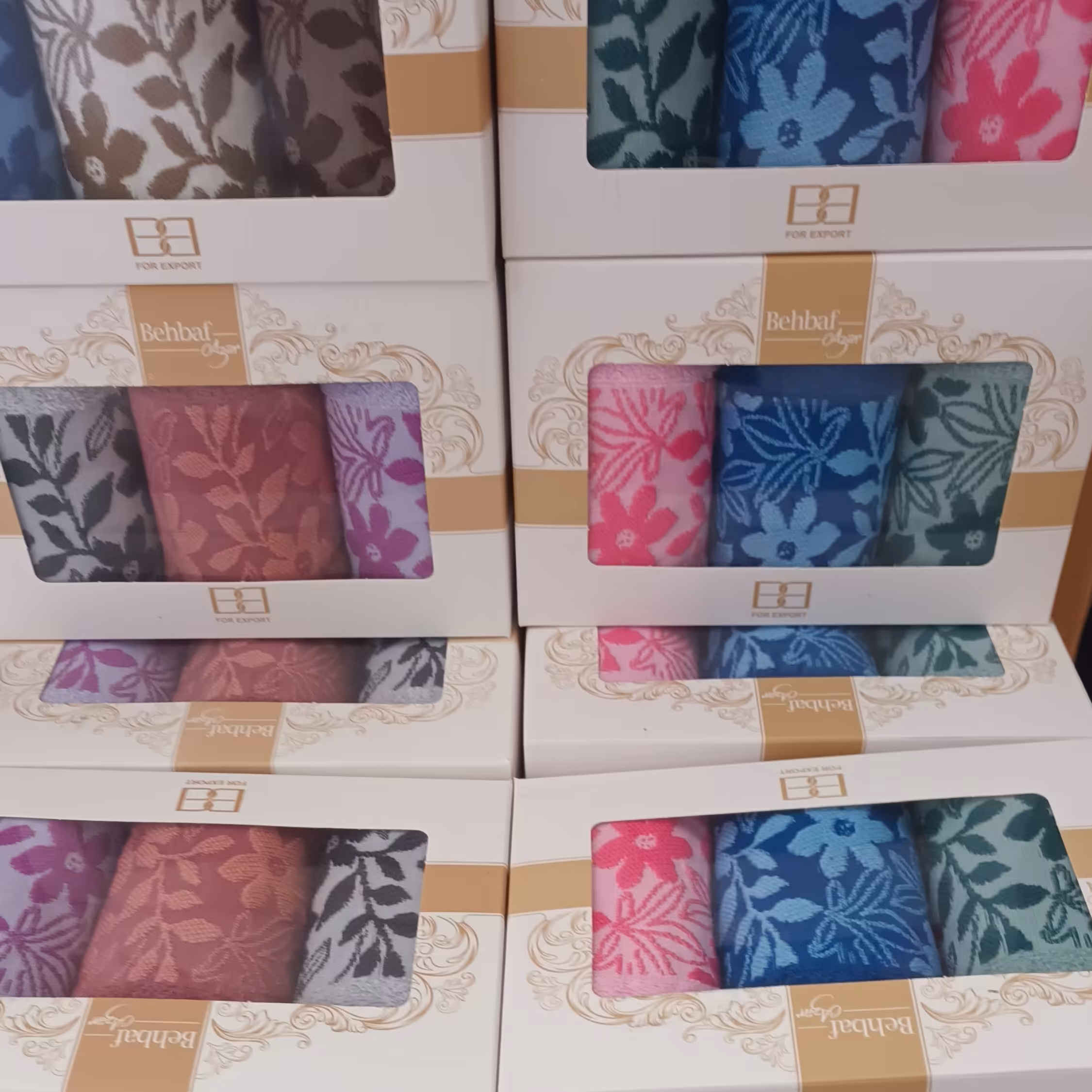 حوله  دستی  جعبه ای  