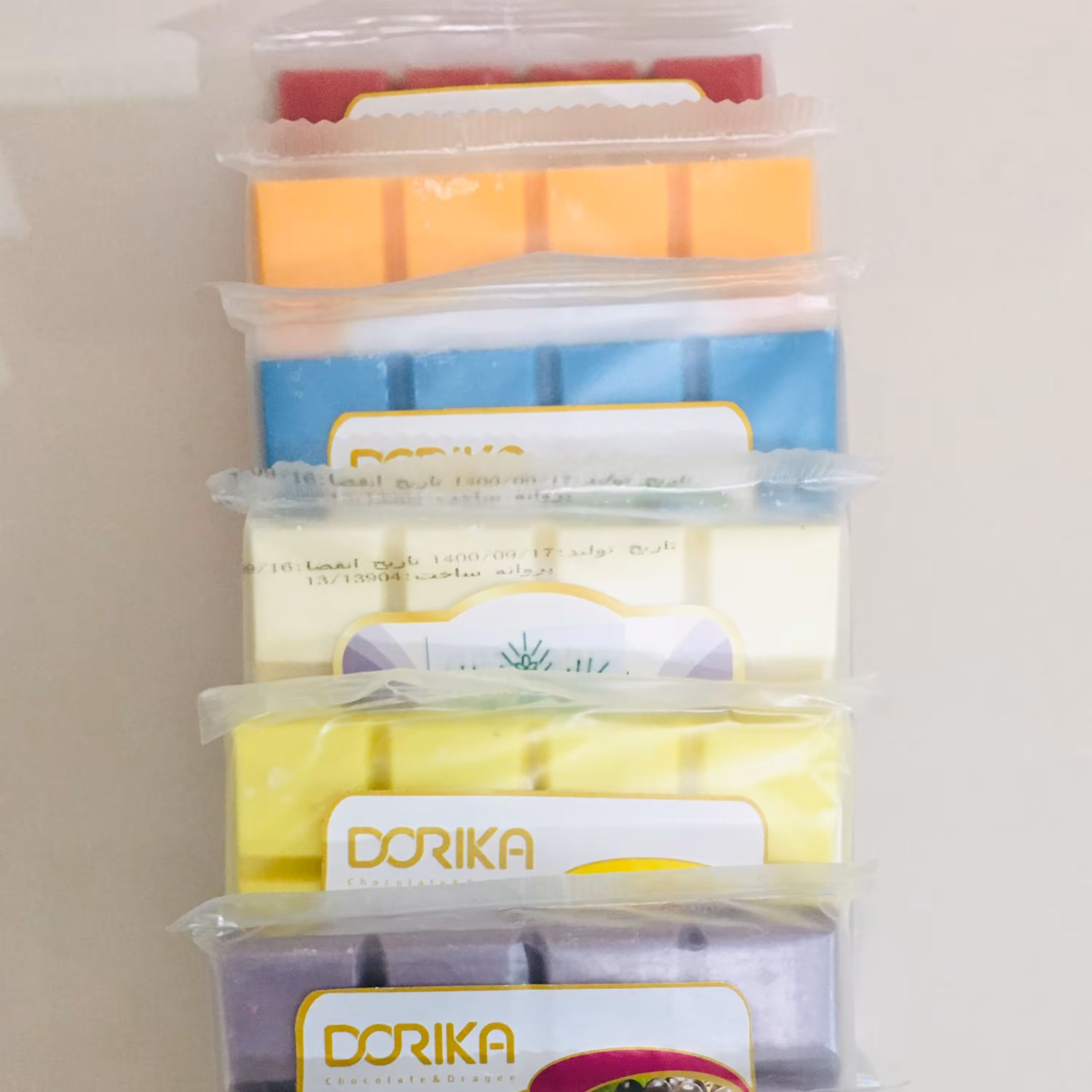 شکلات کیبوردی رنگی