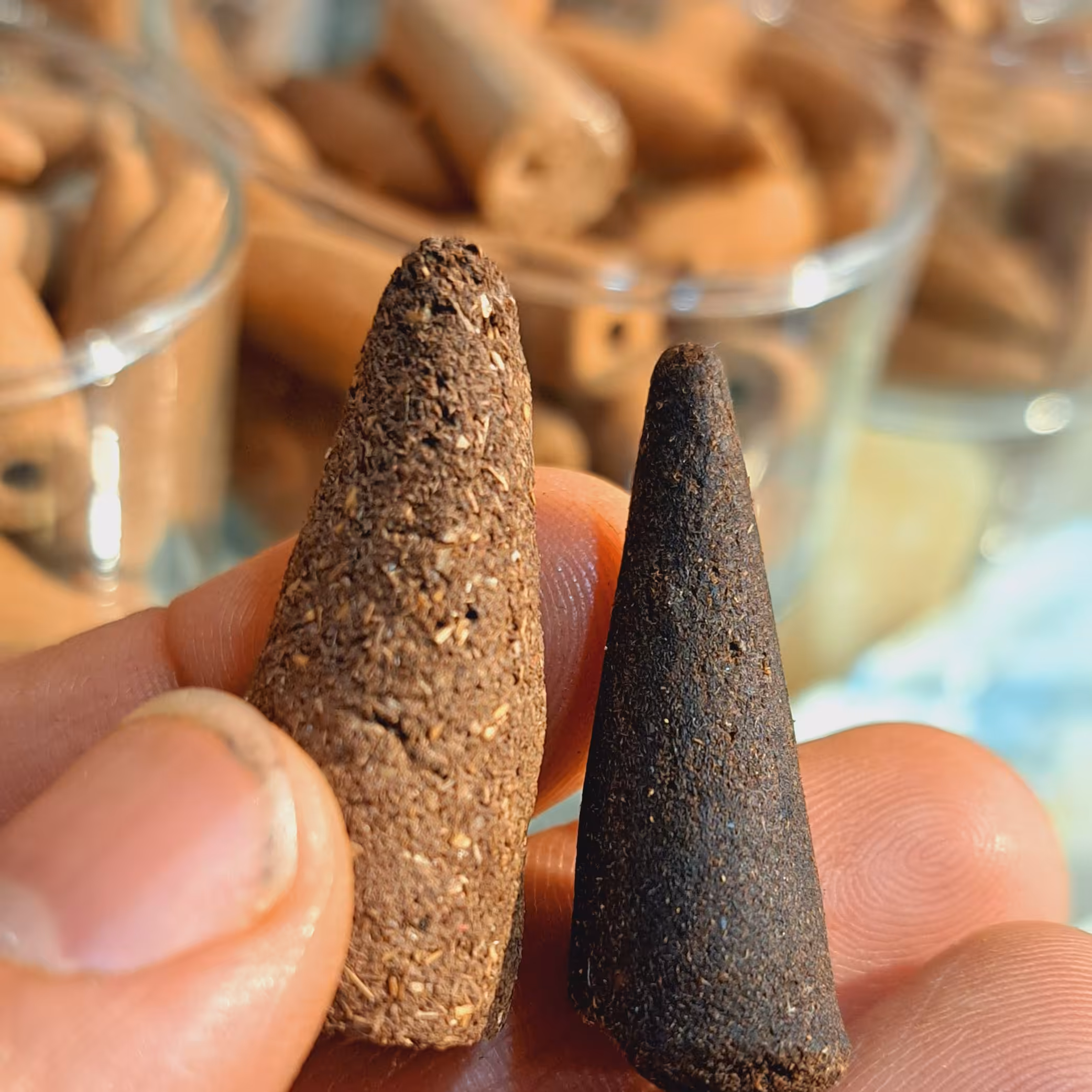 عنبر شیر جنگل وارداتی عود تقویت اعصاب عود دستساز گیاهی عودابشاری عود عنبر اصلی عود پاکسازی  انبر شیر  عود لایون دستساز