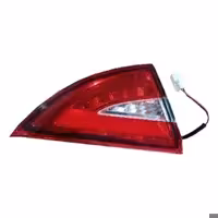 چراغ خطر روی صندوق چپ آریزو 5 - برند یدک لوکس(پس کرایه)