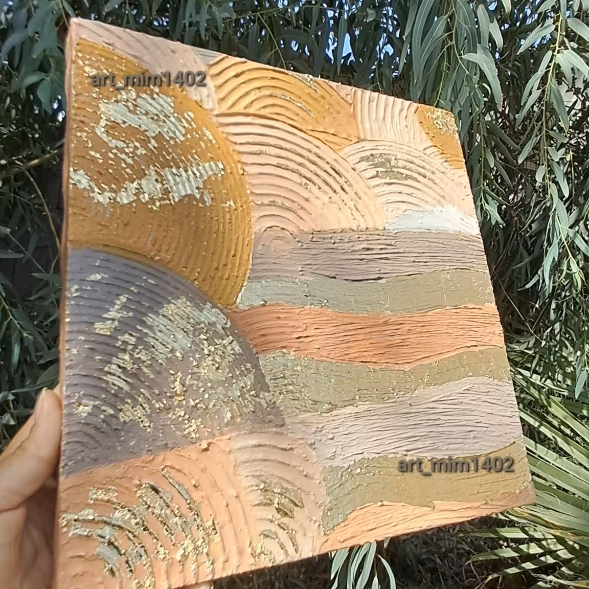 تابلو  برجسته دکوراتیو   متریال اکرلیک ورق طلا             ابعاد30 در 30    کار هنر دست و به هیچ عنوان چاپی نیست