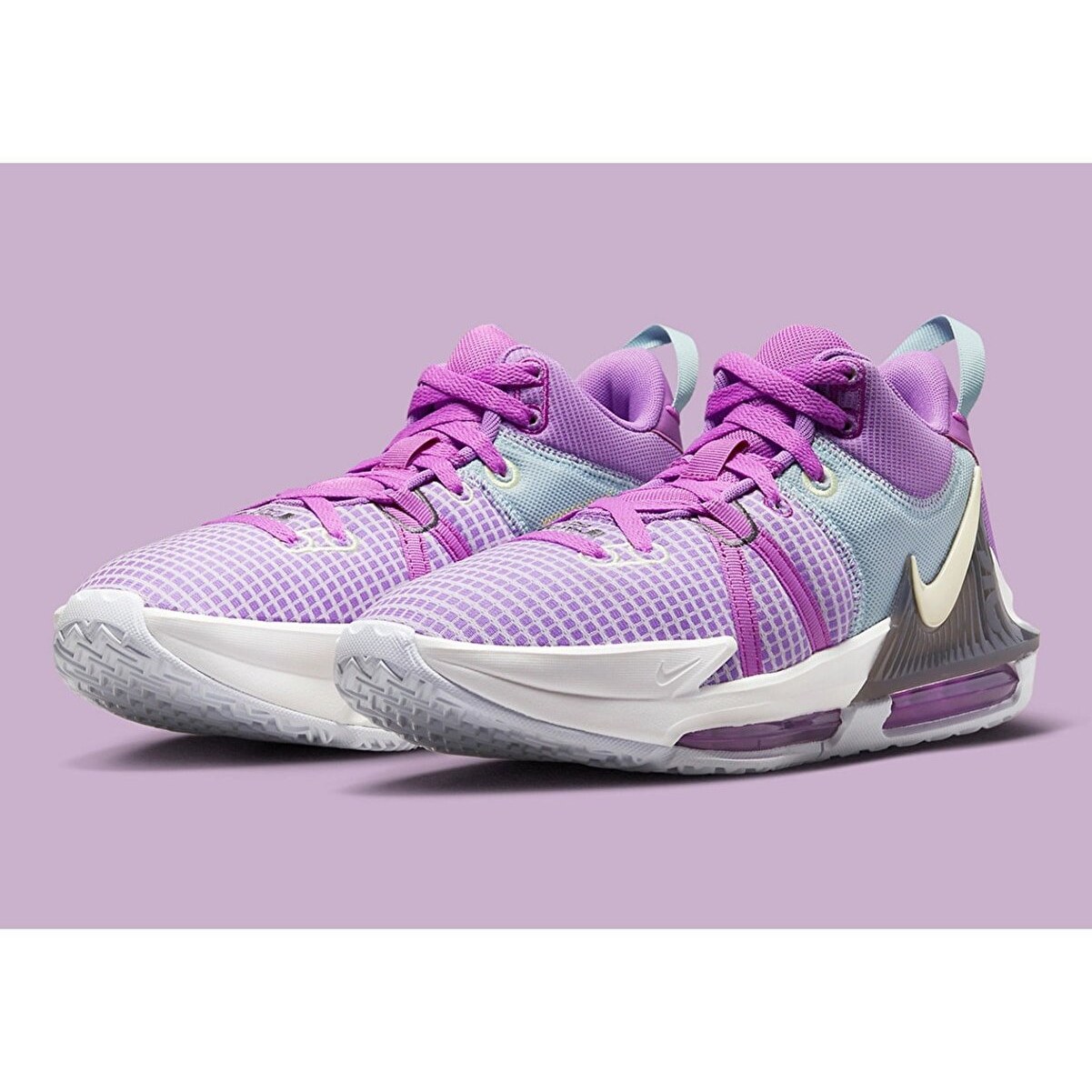 کتانی بسکتبال زنانه و مردانه نایک(Nike LeBron Witness 7)اورجینال،اسپرت،دخترانه