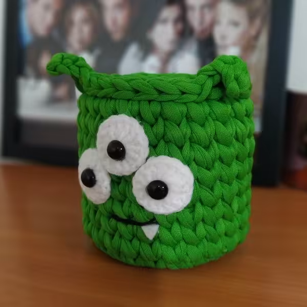 سبد تریکو مدل دایناسوری جامدادی