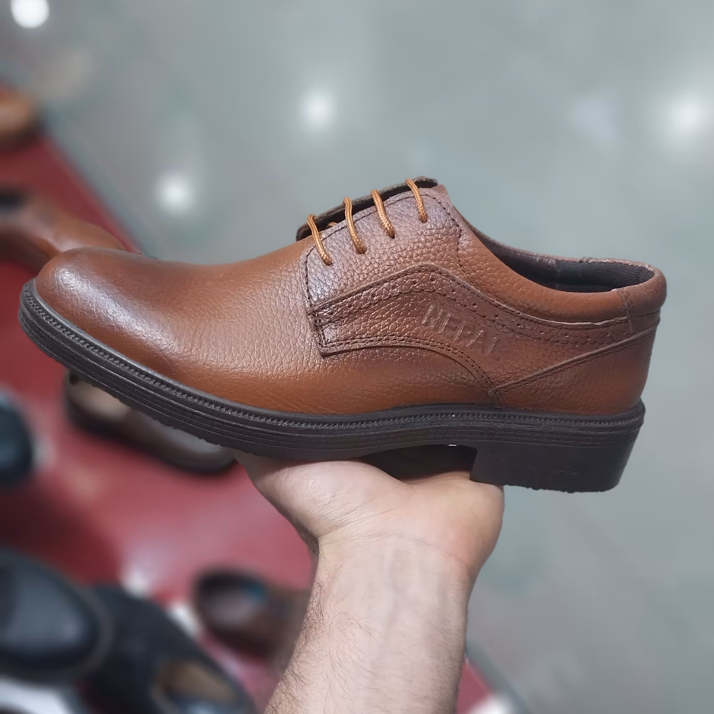 کفش چرم مردانه تک سایز 40 قهوه ای مدل نپال