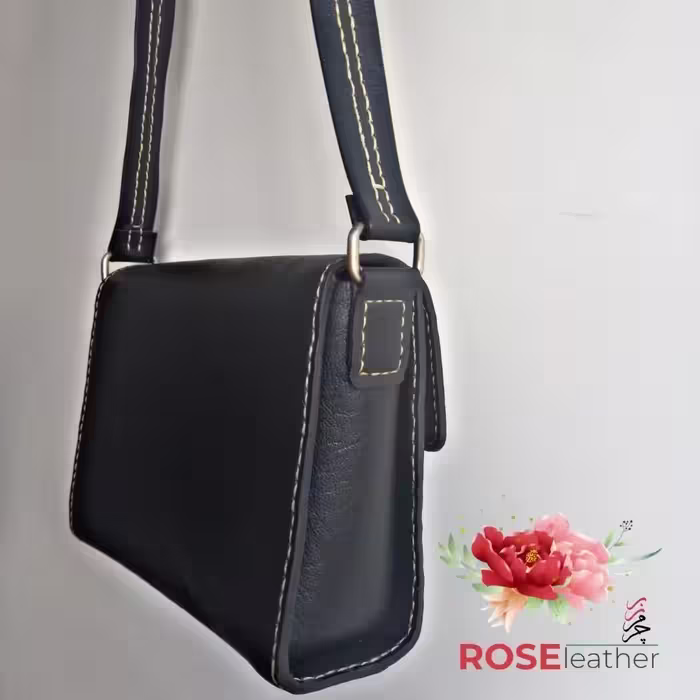 کیف دوشی زنانه و دخترانه چرم طبیعی دست‌دوز