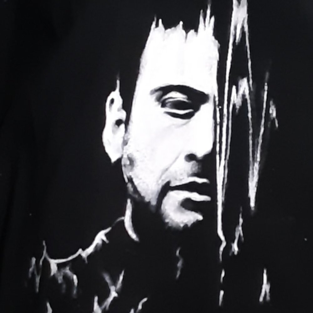 نقاشی روی تی شرت