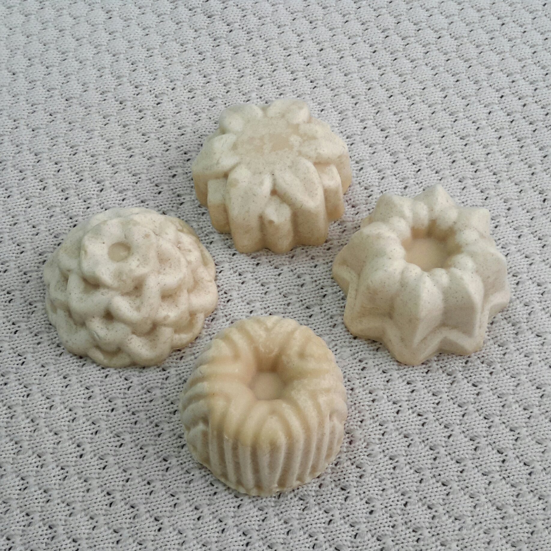 صابون باترمیلک (ضد پیری. روشن کننده)