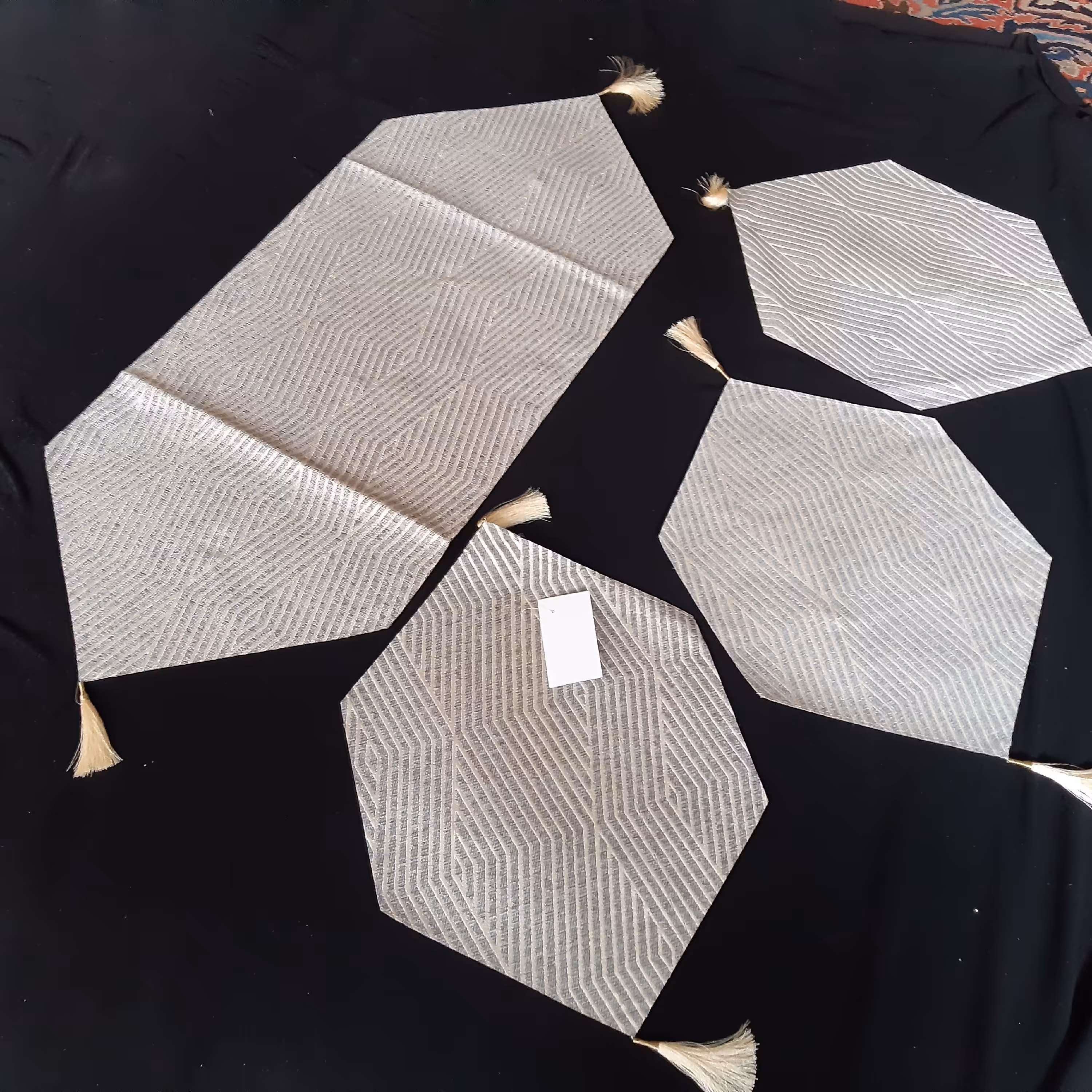 رومیزی چهار تکه پتینه مدل لوزی شکل