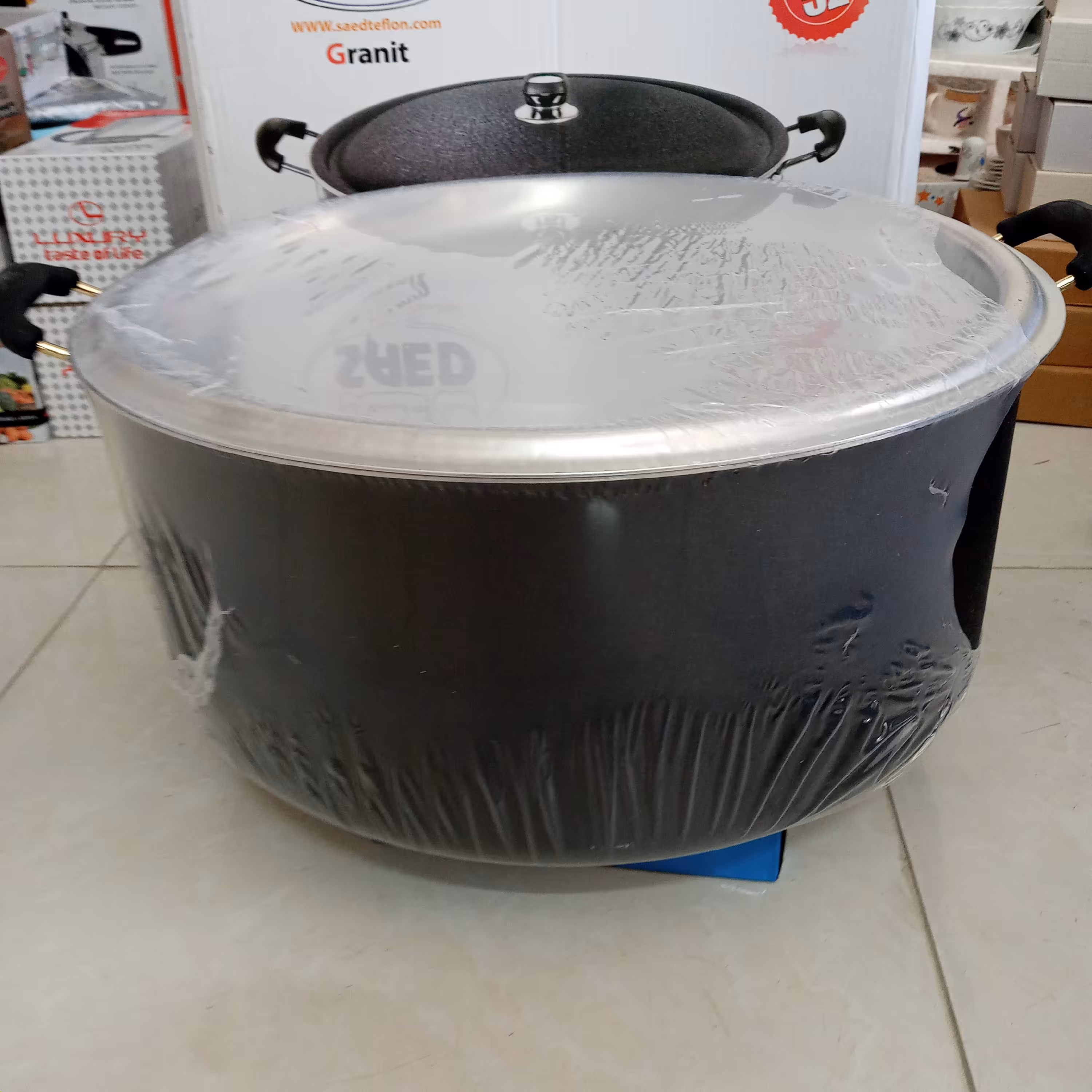 قابلمه 50 گرانیت مارک ساعد با پوشش سه لایه گرانیتی  رنگ مشکی چروک 