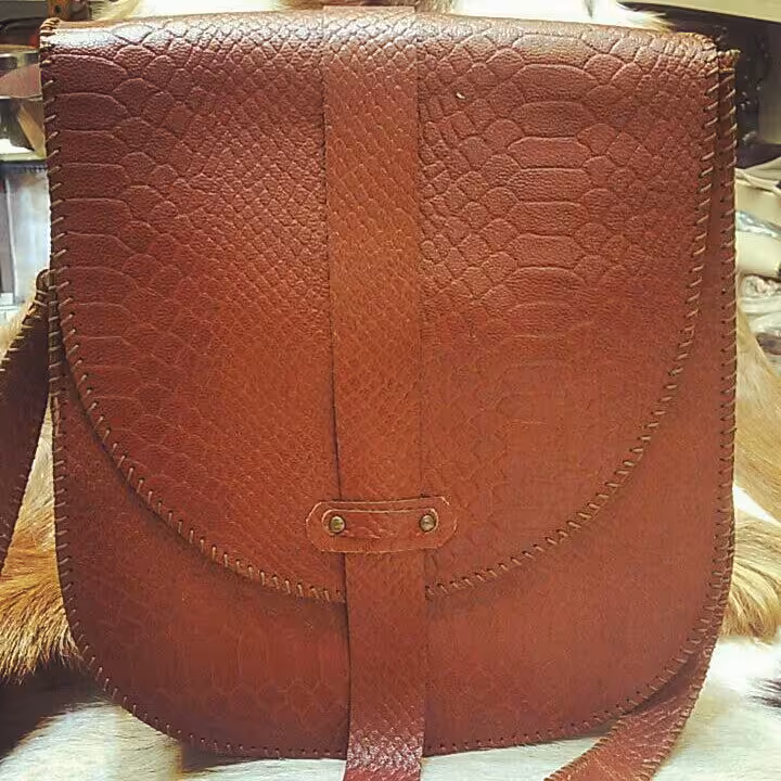 کیف چرم دستدوز