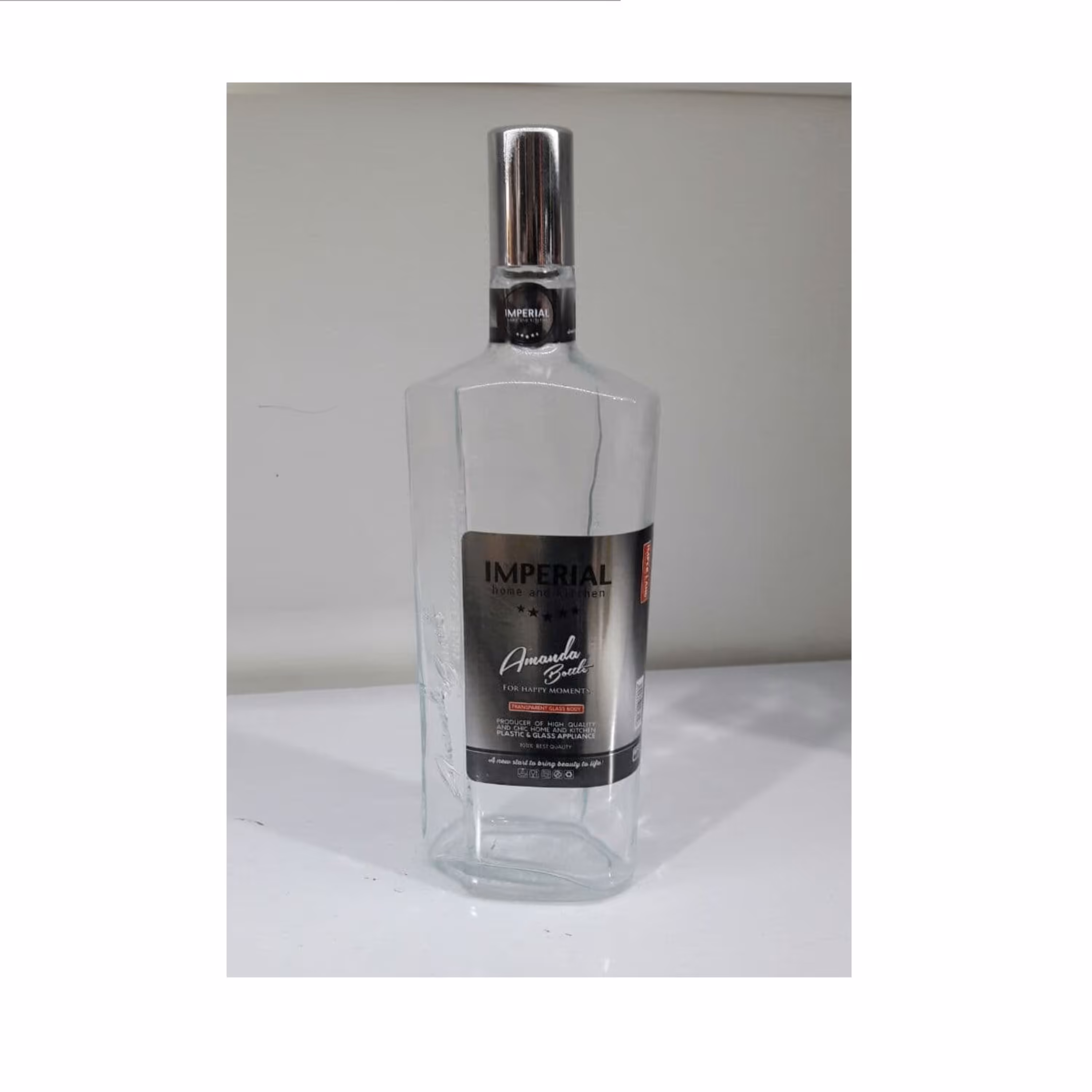 بطری شیشه ای آماندا جنس کریستال برند  امپریال مناسب برای انواع مایع جات 