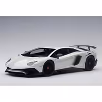ماکت ماشین Lamborghini Aventador LP750SV برند AutoArt