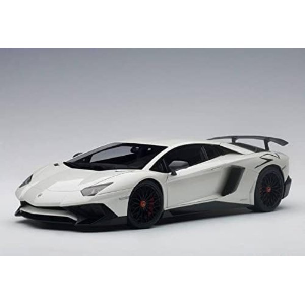 ماکت ماشین Lamborghini Aventador LP750SV برند AutoArt