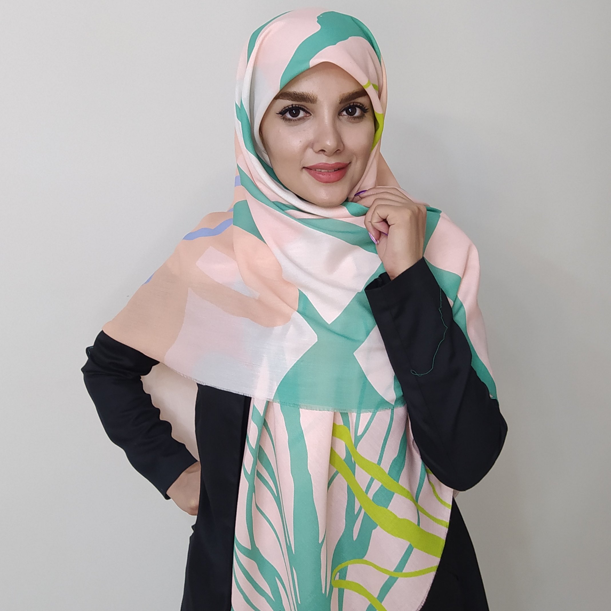 روسری نخی قواره 135 طرح آرام