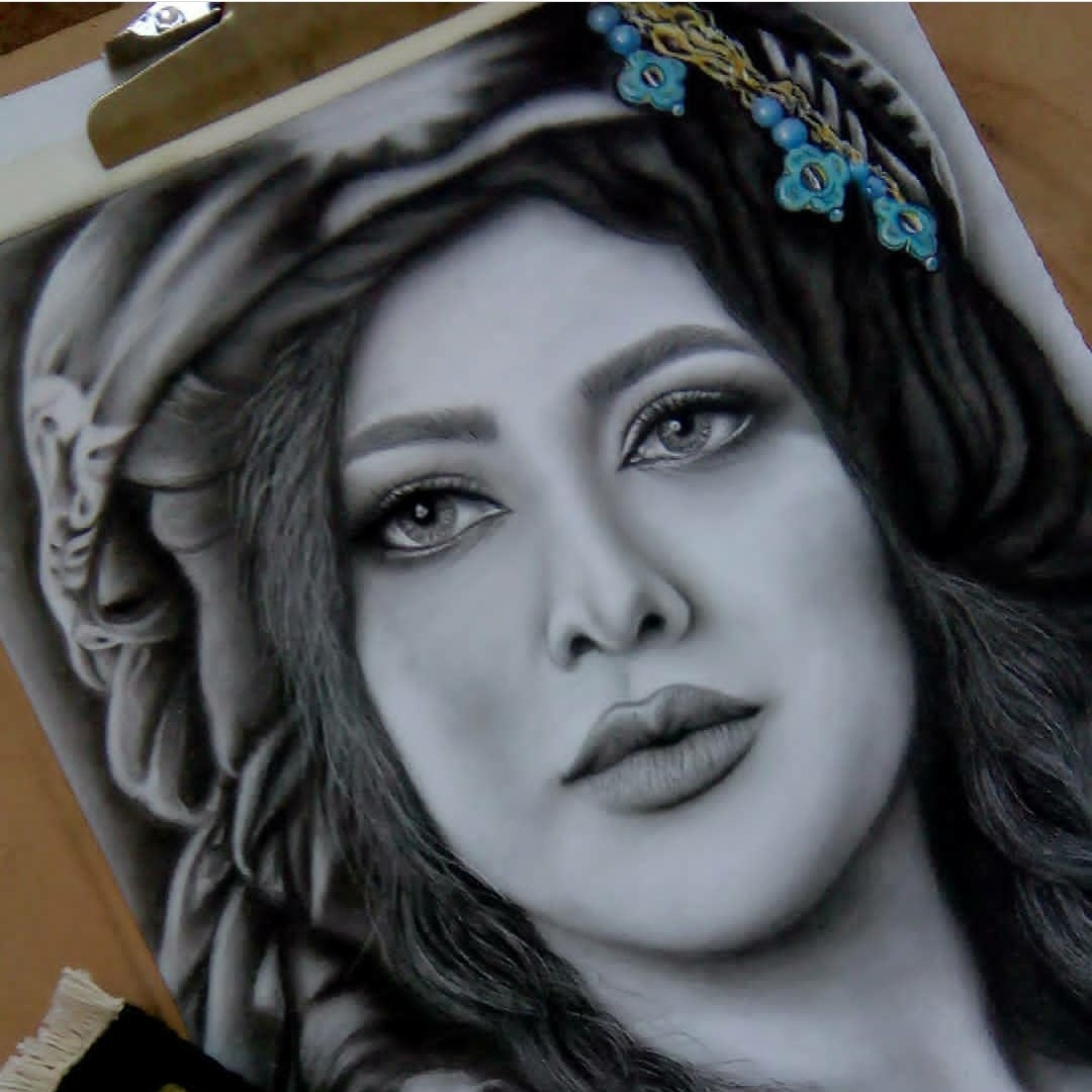 تابلو نقاشی سیاه قلم چهره در ابعاد a4