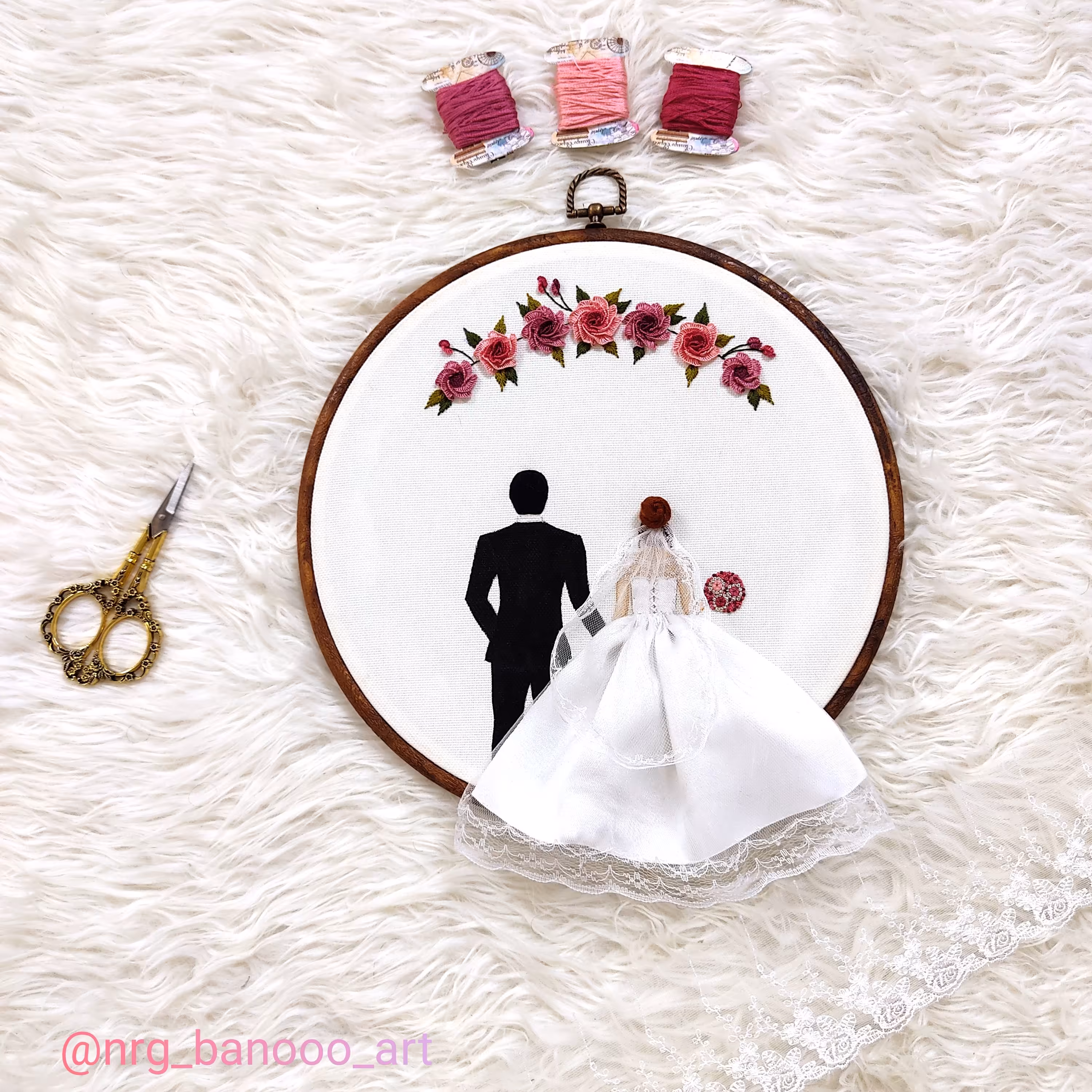 تابلو  گلدوزی عروس و داماد 