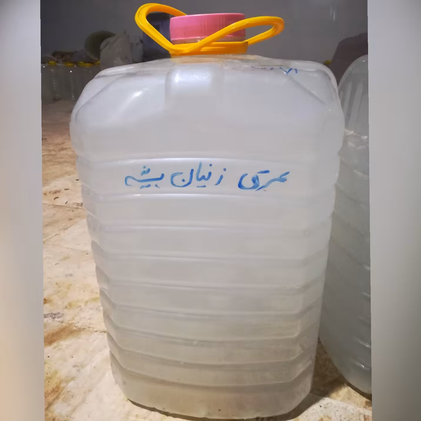 عرق زنیان(20لیتری) غلیظ و بارنگ شیری بیشه