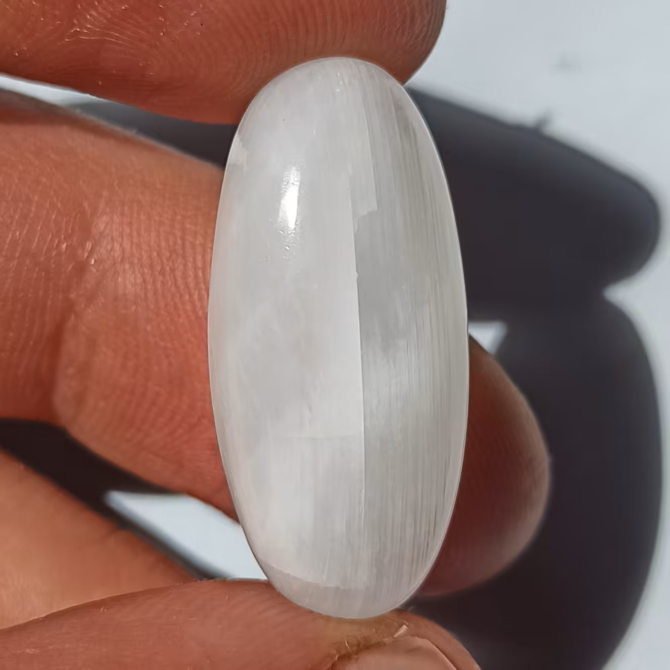 نگین سنگ لابرادوریت سفید یا مون استون رینبو کد 207