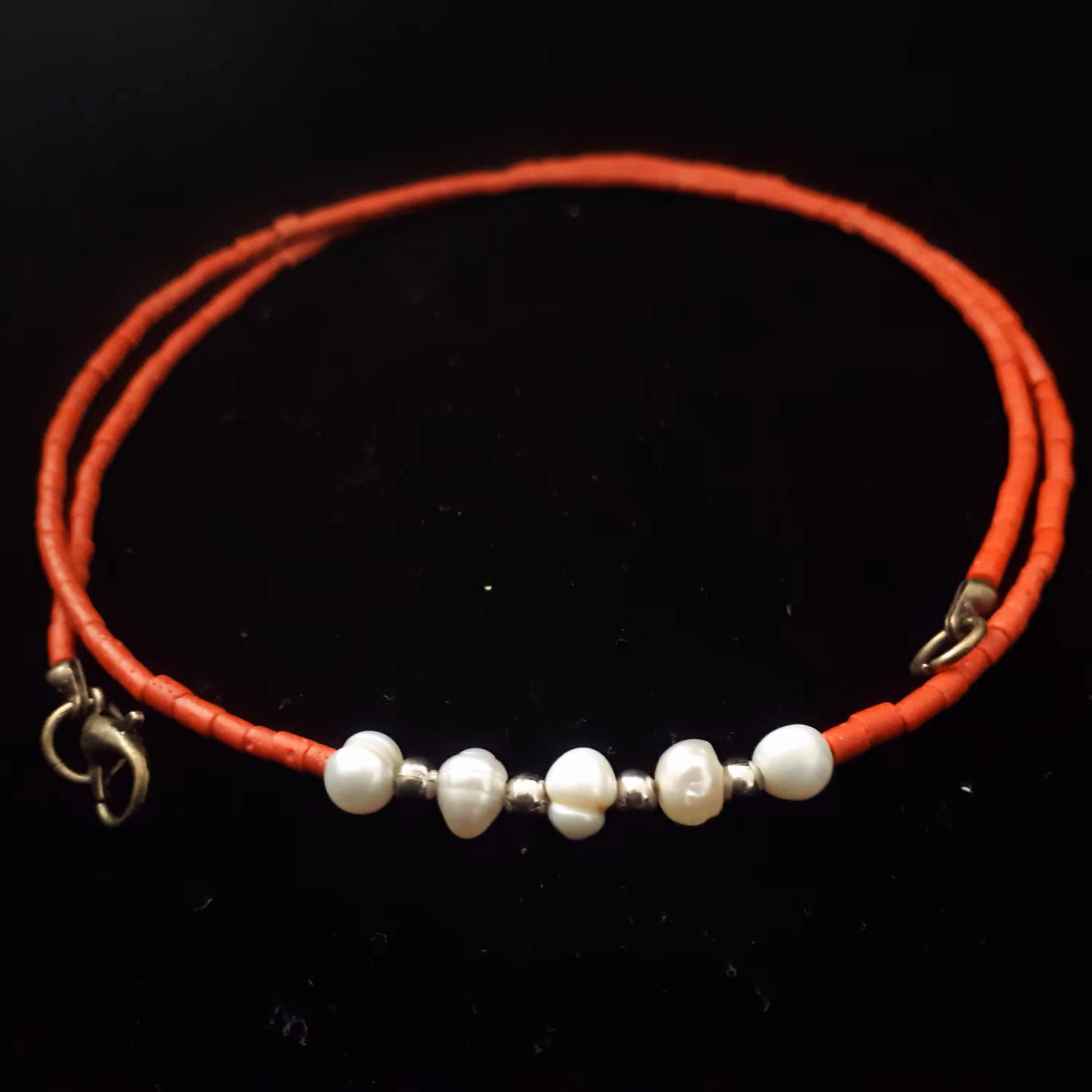 دسبند چند لایه ی سنگ مرجان و مروارید 