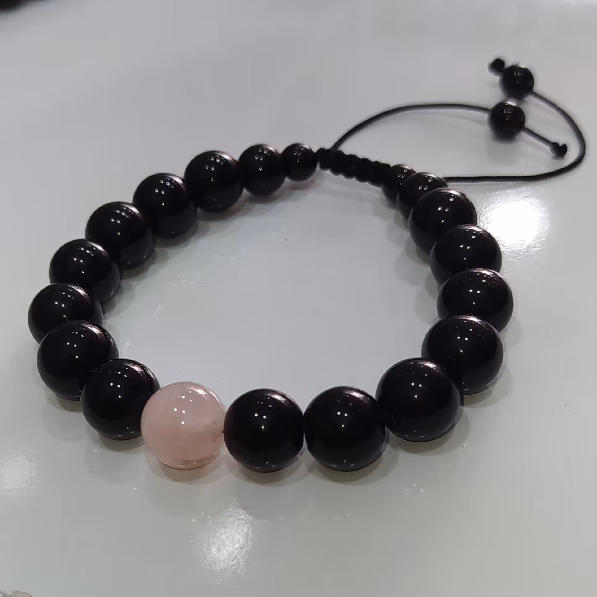 دستبند اونیکس-رز کوارتر 2