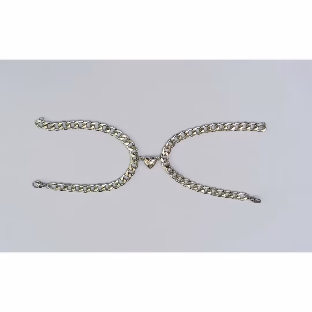 ست دستبندهای کارتیر استیل با قلب مگنتی 