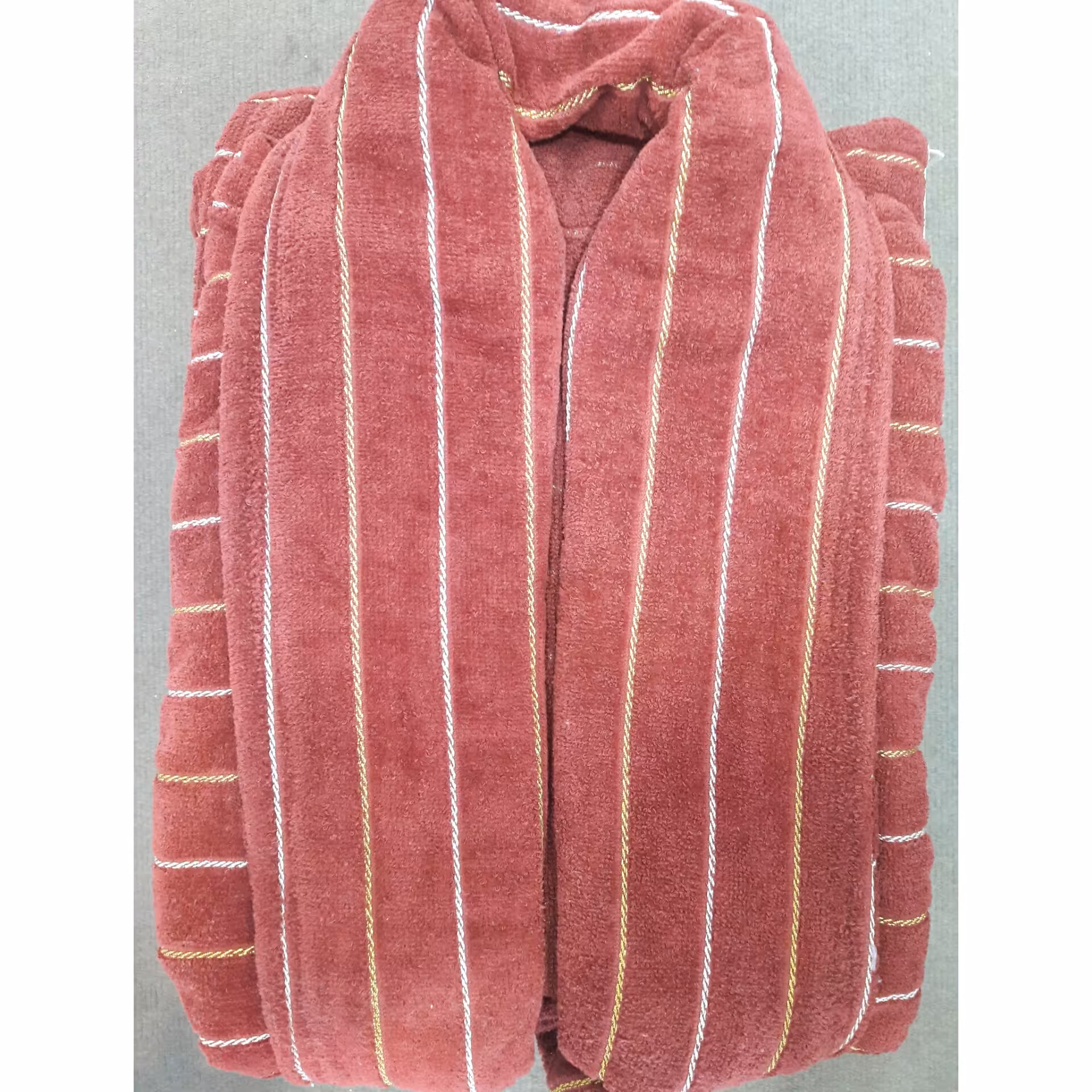 حوله پالتویی راه راه سایز 125 رنگ آجری