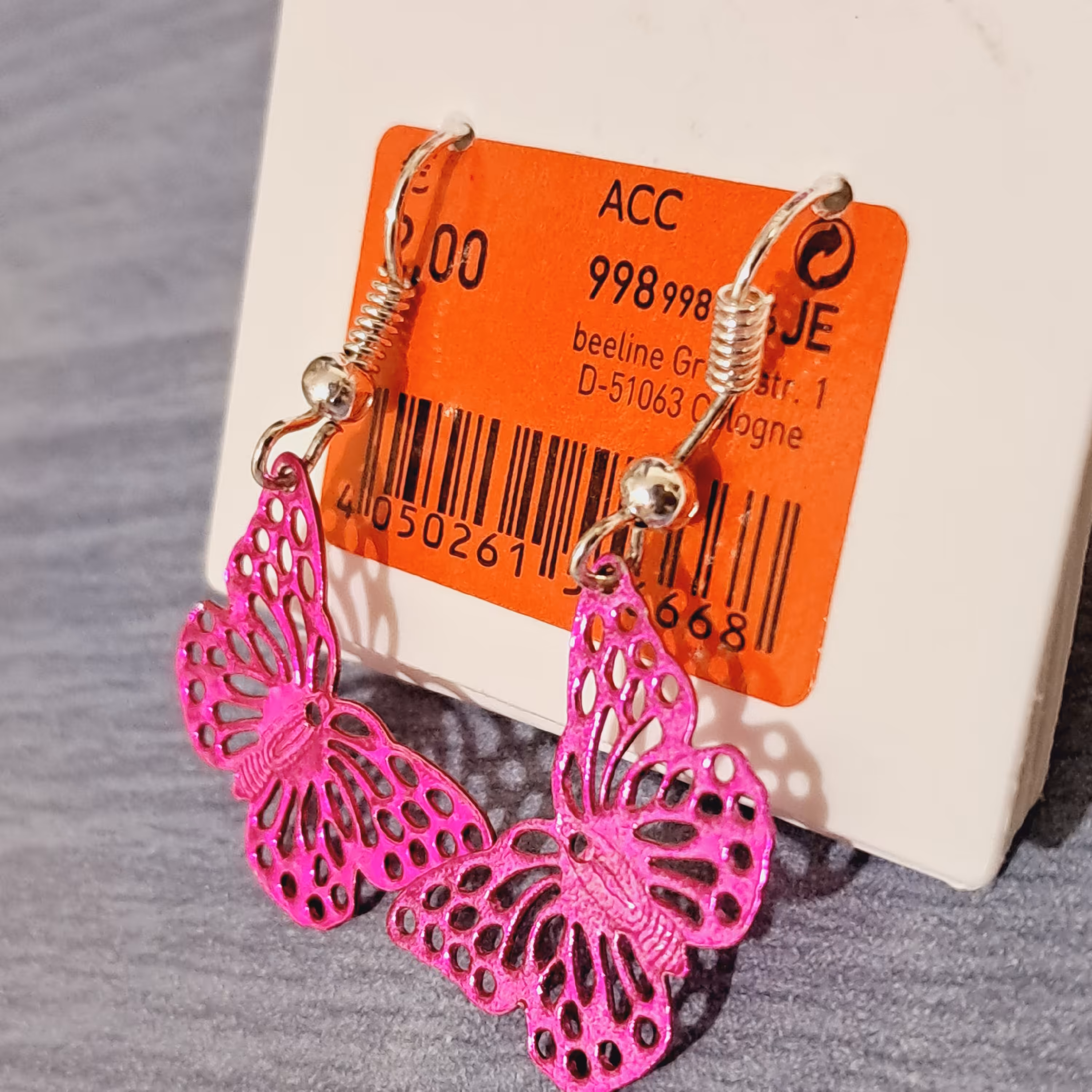 پک گوشواره میخی و آویزی گوشواره پروانه فوق العاده زیبا و ظریف سبک و خوشگل رو با 50 درصد تخفیف به قیمت عمده سفارش بده