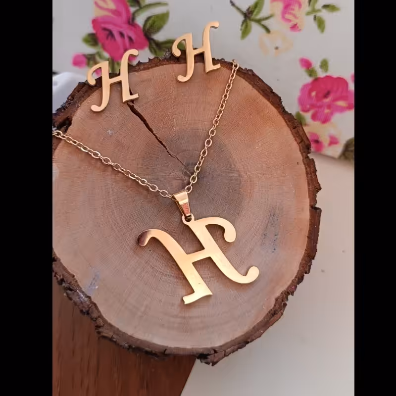 نیم ست طلایی رنگ ثابت طرح اسم(کد 999)