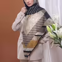 روسری نخی دور دست دوز راه راه بته جقه حسنا قواره 110 