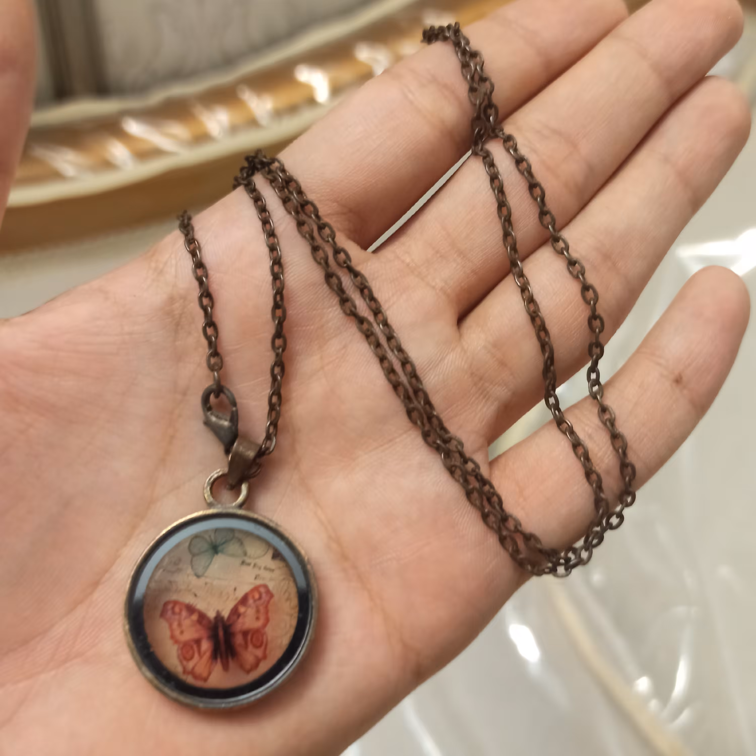 گردنبند مدل پروانه زیبا